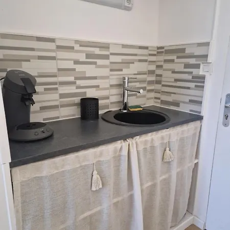 Le Victoruy Apartment *
